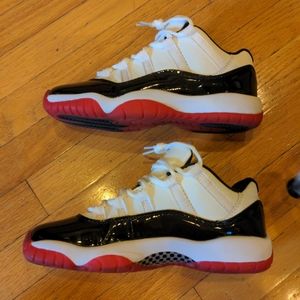 Air Jordan XI Low Concord. Size 7y or 8.5w